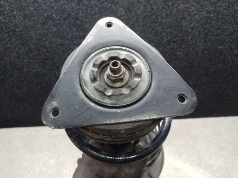 Амортизатор передний левый X-TRAIL/ROGUE T32 13-20