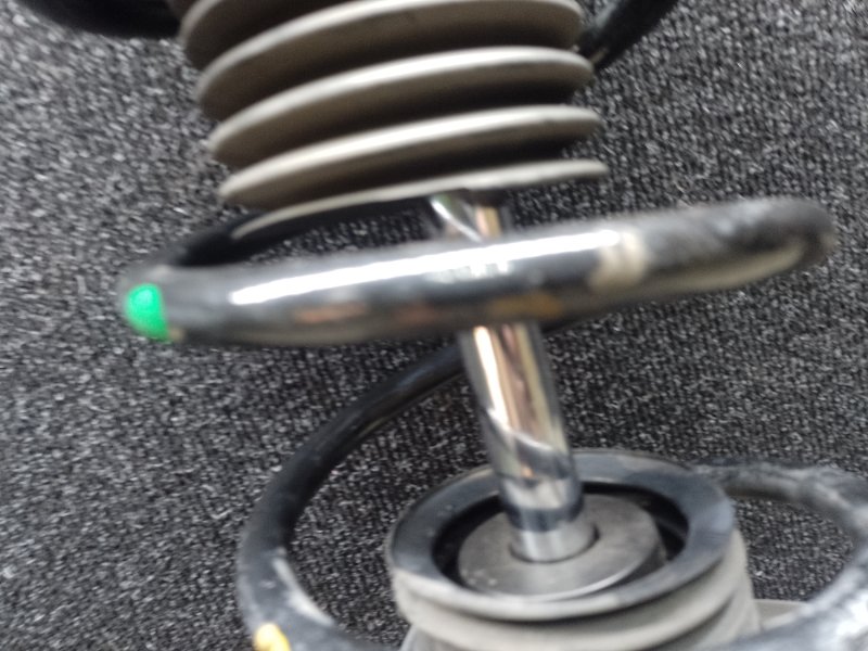 Амортизатор передний левый NISSAN X-TRAIL/ROGUE T32 13-20