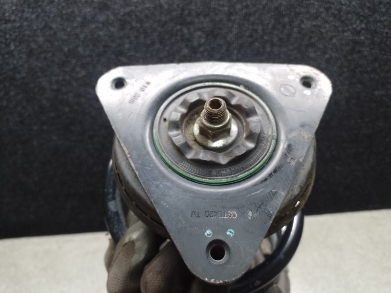 Амортизатор передний левый X-TRAIL/ROGUE T32 13-20