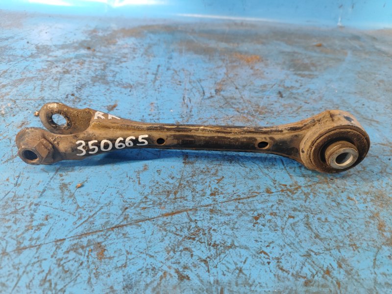 Рычаг задней подвески поперечный правый FORD MUSTANG 15- FR3Z5K898A Б/У