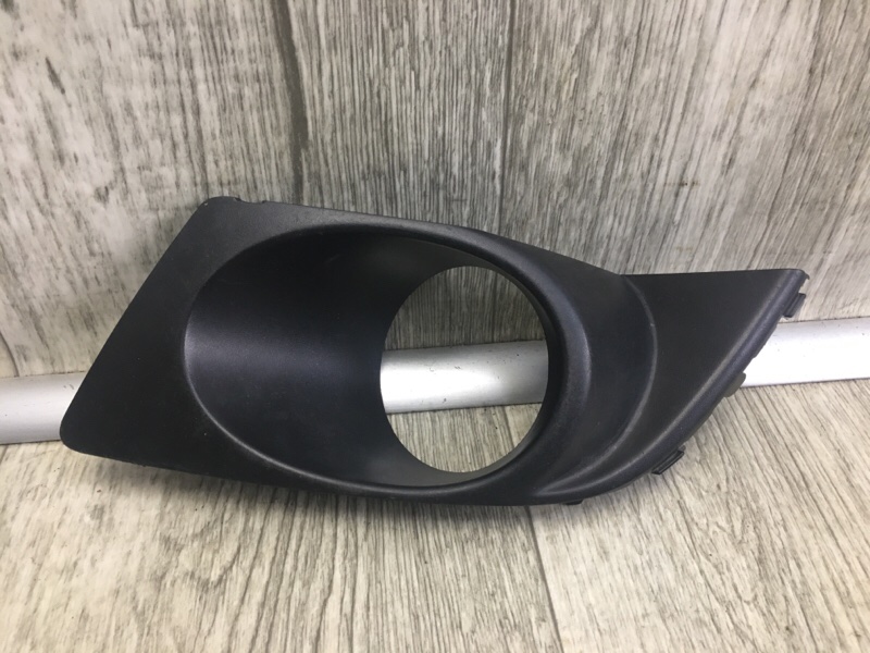 Запчасть накладка противотуманной фары левая SUBARU LEGACY 03-09 BL/BP 57731AG670 Б/У Накладка противотуманной фары левая SUBARU LEGACY 03-09 BL/BP 57731AG670 Б/У