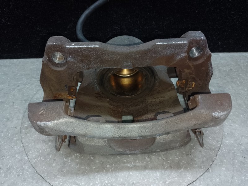 Суппорт тормозной передний левый NISSAN X-TRAIL/ROGUE T32 13-20