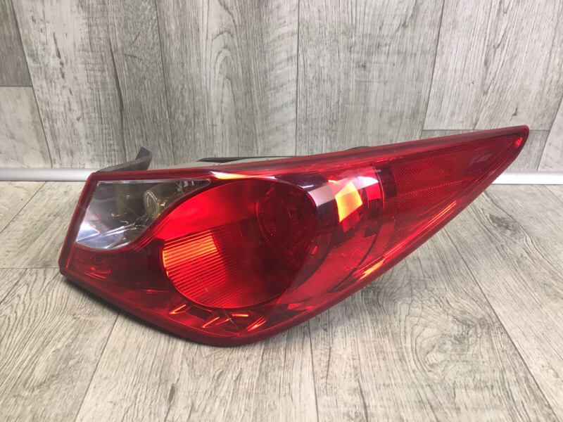 Фонарь наружный правый HYUNDAI SONATA YF 10-14 92402-3Q000 Б/У