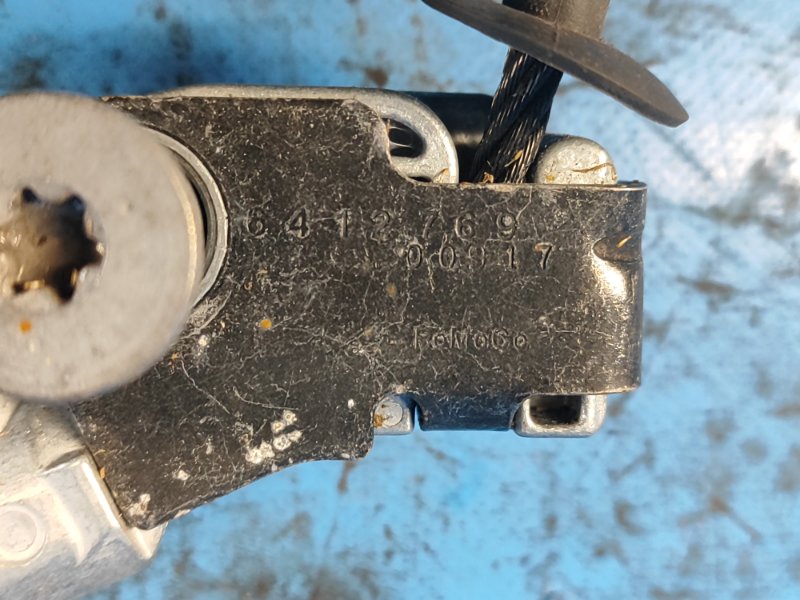 Ремень безопасности передний левый MUSTANG 15-