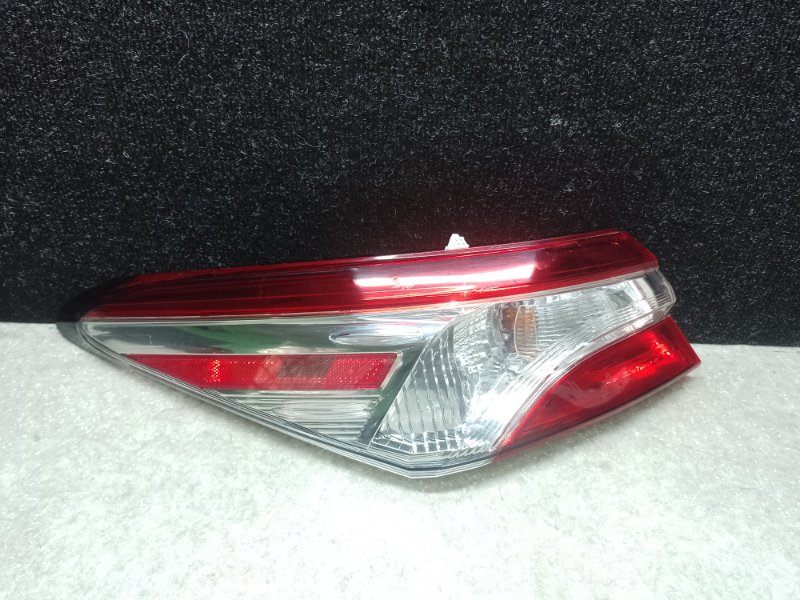 Запчасть фонарь наружный левый TOYOTA CAMRY 70 17- 2019 2.5 A25AFKS 81560-06720 Б/У Фонарь наружный левый TOYOTA CAMRY 70 17- 2019 2.5 A25AFKS 81560-06720 Б/У