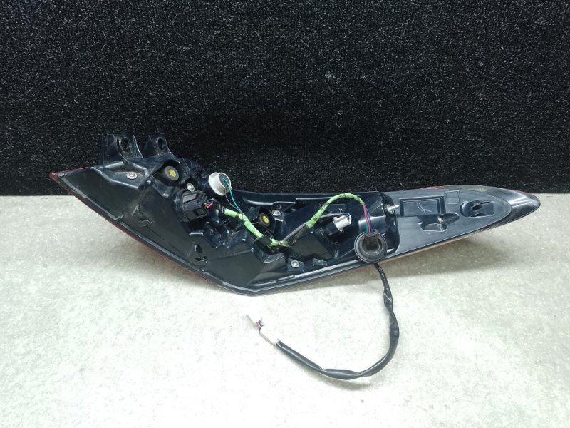 Фонарь наружный левый TOYOTA CAMRY 70 17- 2.5 A25AFKS Фонарь наружный левый TOYOTA CAMRY 70 17- 2.5 A25AFKS