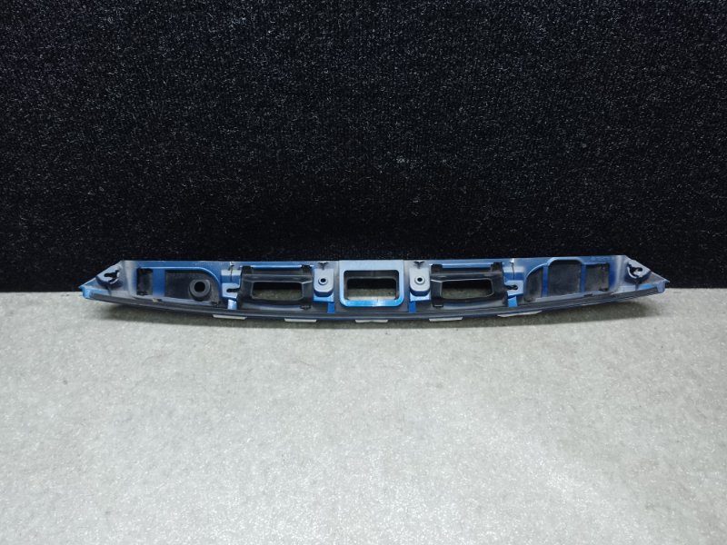 Панель подсветки номера TOYOTA CAMRY 70 17- 2.5 A25AFKS Панель подсветки номера TOYOTA CAMRY 70 17- 2.5 A25AFKS