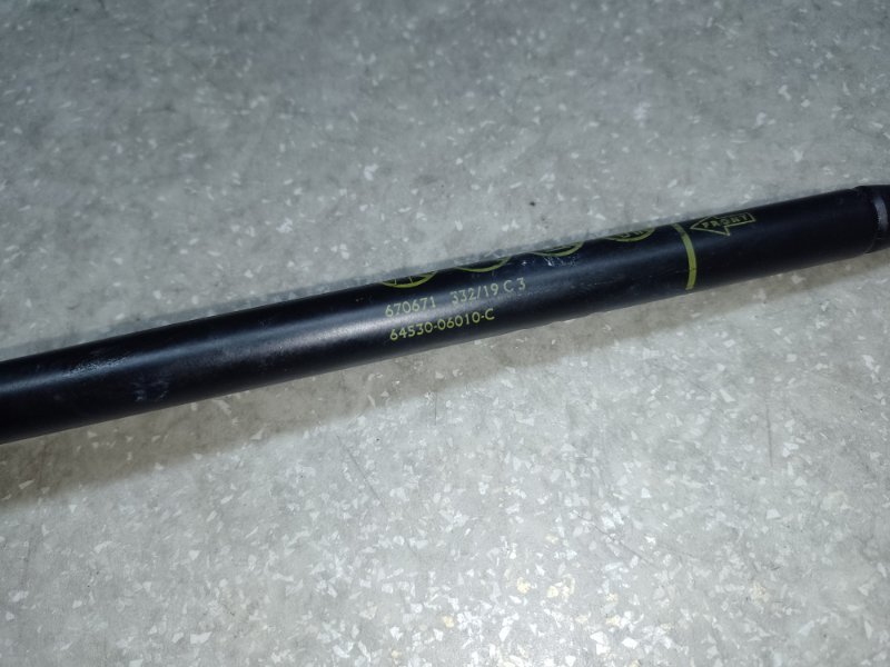 Амортизатор крышки багажника правый TOYOTA CAMRY 70 17- 2.5 A25AFKS