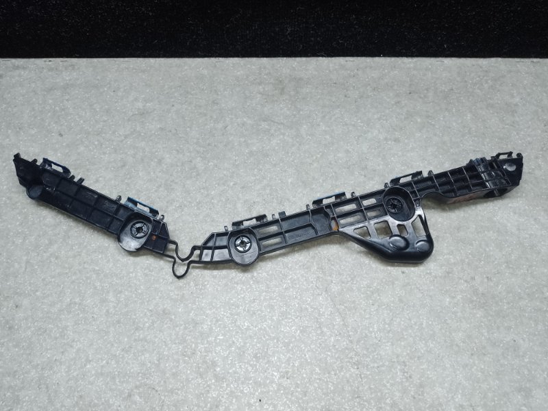 Запчасть кронштейн заднего бампера правый TOYOTA CAMRY 70 17- 2019 2.5 A25AFKS 52575-06160 Б/У Кронштейн заднего бампера правый TOYOTA CAMRY 70 17- 2019 2.5 A25AFKS 52575-06160 Б/У