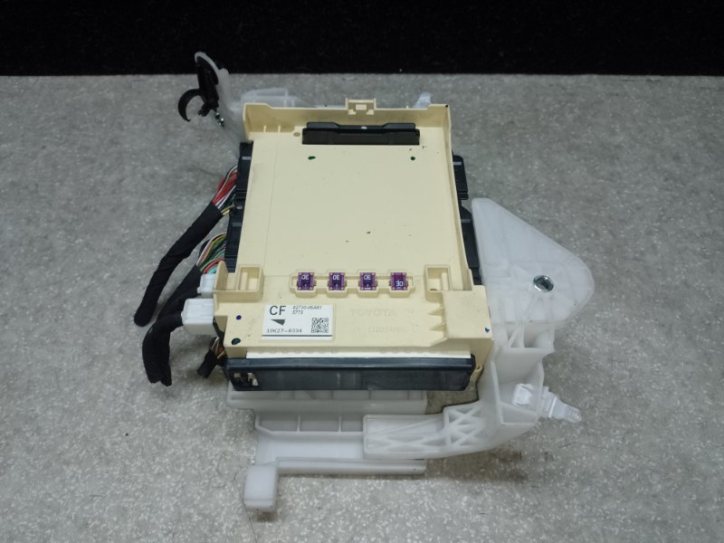 Блок предохранителей салон TOYOTA CAMRY 70 17- 2019 2.5 A25AFKS 82730-06A81 Б/У