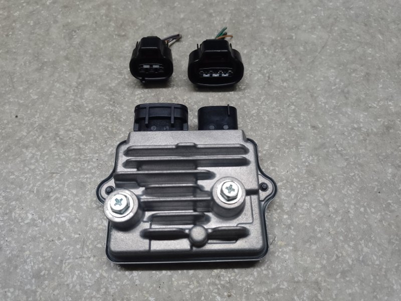 Блок управления топливным насосом CAMRY 70 17- 2019 2.5 A25AFKS