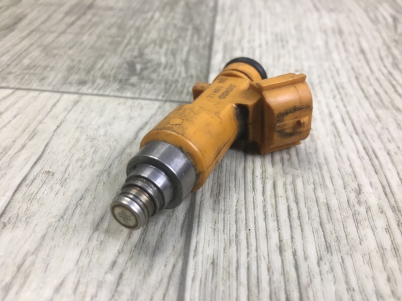 Форсунка топливная INFINITI Q50 15-20 Седан 3.7 VQ37VHR Форсунка топливная INFINITI Q50 15-20 Седан 3.7 VQ37VHR