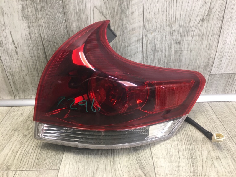 Фонарь наружный правый TOYOTA VENZA 09-16 2013 3.5 2GR-FE 81550-0T020 Б/У