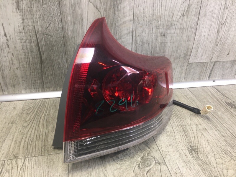 Фонарь наружный правый VENZA 09-16 2013 3.5 2GR-FE