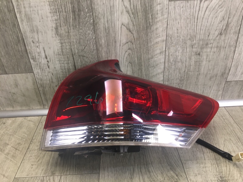 Фонарь наружный правый TOYOTA VENZA 09-16 3.5 2GR-FE