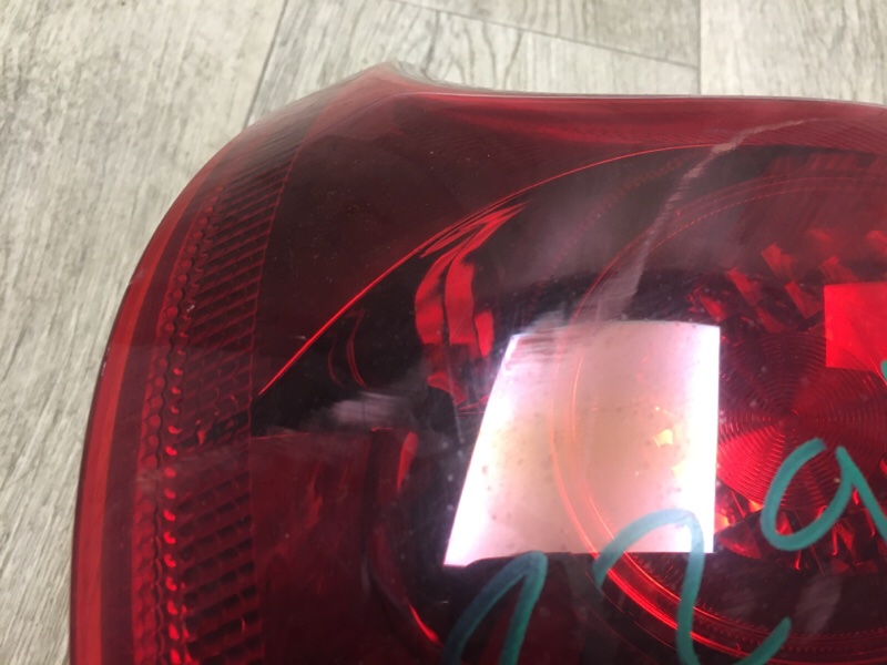 Фонарь наружный правый VENZA 09-16 2013 3.5 2GR-FE