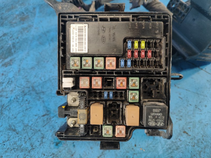 Блок предохранителей моторный отсек KIA SOUL PS 13-19 1.6 G4FD