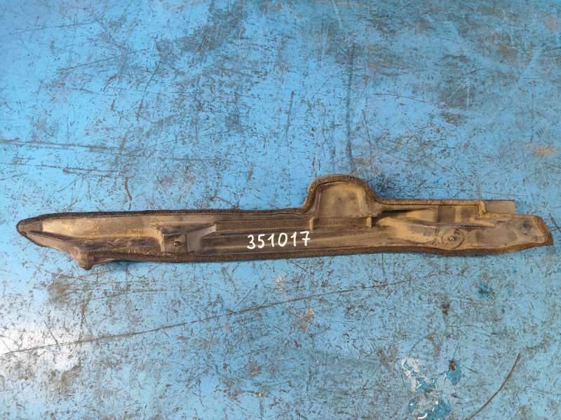 Пыльник крыла передний левый TOYOTA PRIUS - 20 03-11 53828-47020 Б/У