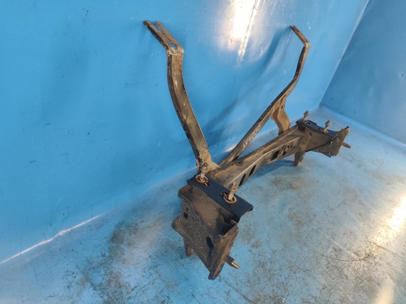 Балка передней подвески FORD MUSTANG 11 - 14