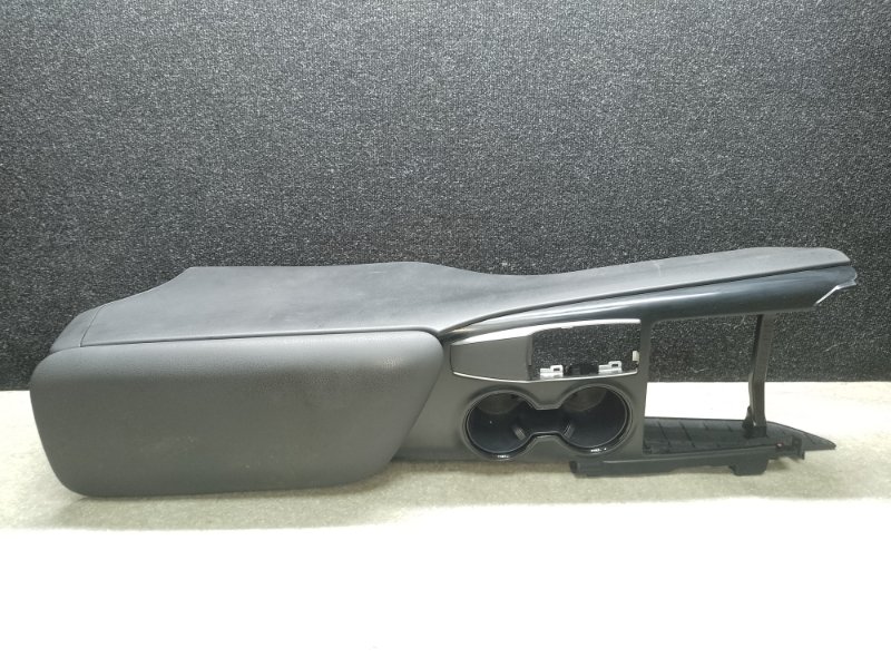 Подлокотник TOYOTA CAMRY 70 17- 2019 2.5 A25AFKS 58810-06610-C2 Б/У