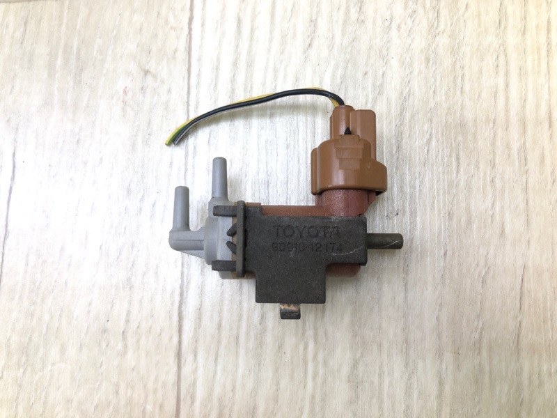 Клапан электромагнитный (вакуумный) TOYOTA CAMRY 30 02-06 2002 3.0 1MZFE 90910-12174 Б/У