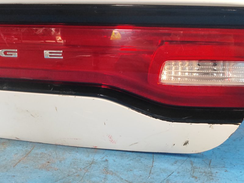 Крышка багажника CHARGER 11-15 Крышка багажника CHARGER 11-15