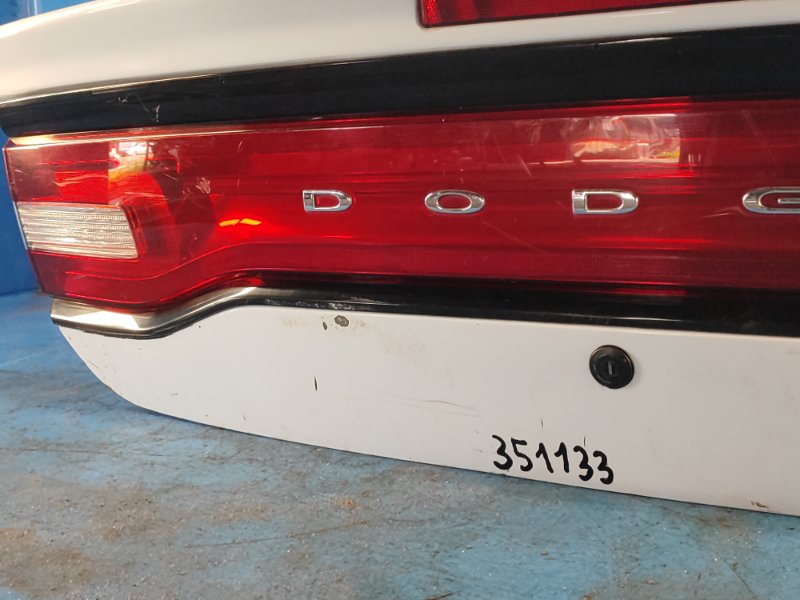 Крышка багажника CHARGER 11-15 Крышка багажника CHARGER 11-15