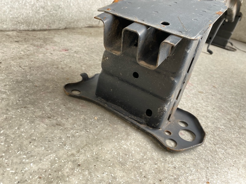 Усилитель переднего бампера SORENTO UM 14- 2015 2.4 G4KJ