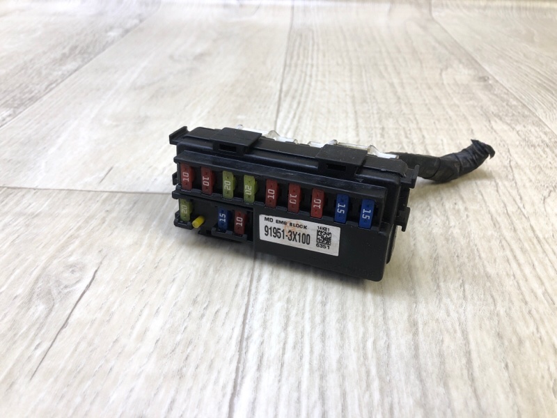 Блок предохранителей моторный отсек HYUNDAI ELANTRA MD 10-15 2014 1.8 G4NB 91951-3X100 Б/У