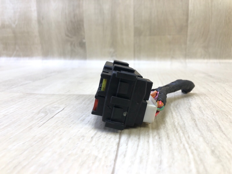 Блок предохранителей моторный отсек ELANTRA MD 10-15 2014 1.8 G4NB