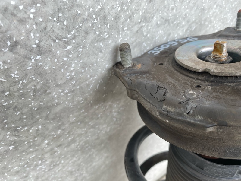 Амортизатор передний правый KIA SORENTO UM 14- 2.4 G4KJ