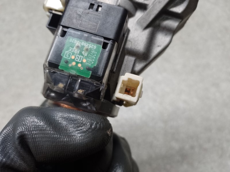 Замок зажигания CAMRY 55 14-17 2014 2.5 2ARFE