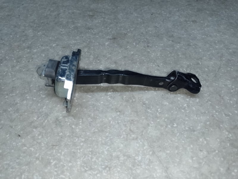 Ограничитель двери передний TOYOTA CAMRY 55 14-17 2.5 2ARFE