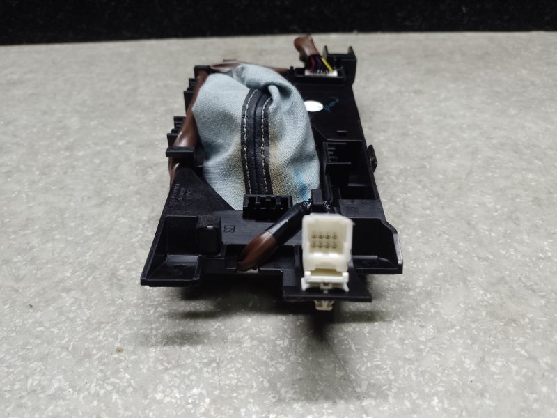 Индикатор выбора скоростей TOYOTA CAMRY 55 14-17 2.5 2ARFE