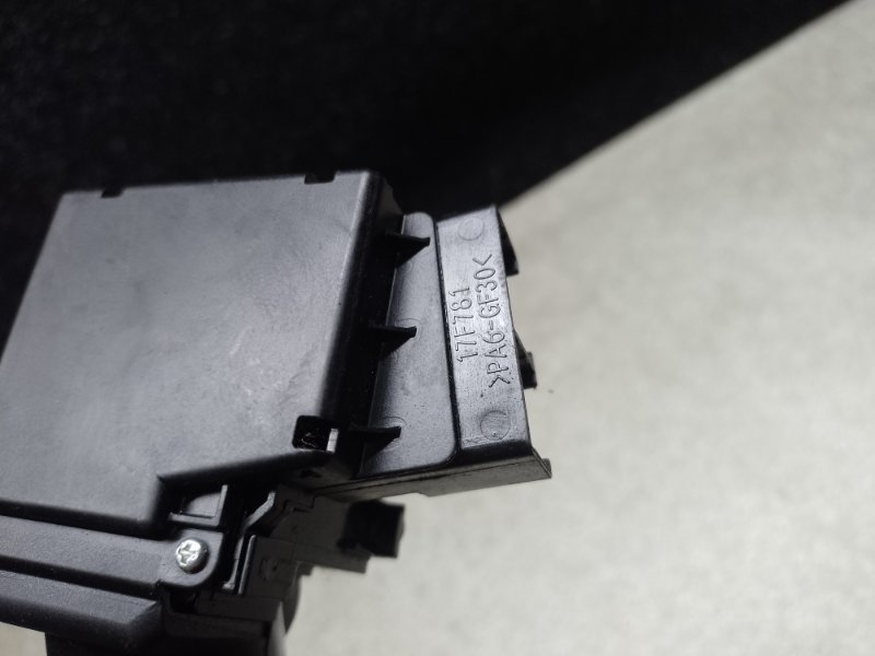 Подрулевой переключатель правый CAMRY 55 14-17 2014 2.5 2ARFE Подрулевой переключатель правый CAMRY 55 14-17 2014 2.5 2ARFE