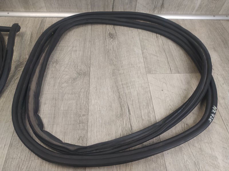 Уплотнитель двери LEXUS NX 14-21 Внедорожник 2.0T