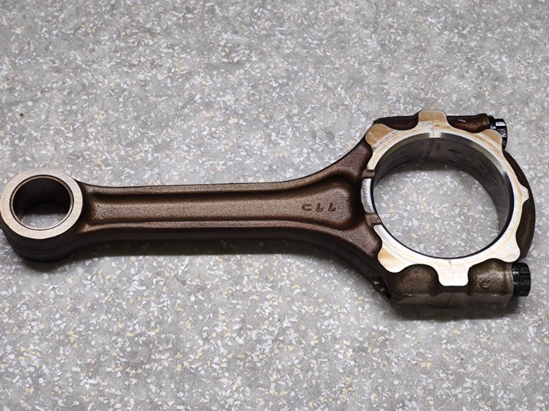 Запчасть шатун TOYOTA CAMRY 40 06-11 2010 2.5 2ARFE 13201-09A45-B0 Б/У Шатун TOYOTA CAMRY 40 06-11 2010 2.5 2ARFE 13201-09A45-B0 Б/У