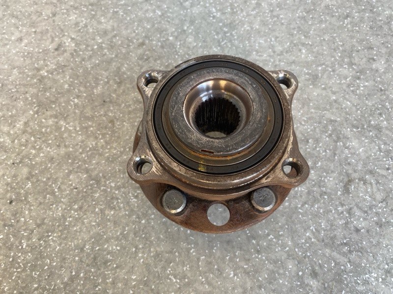 Запчасть ступица передняя KIA SORENTO UM 14- 2015 2.4 G4KJ 51750-C5000 Б/У Ступица передняя KIA SORENTO UM 14- 2015 2.4 G4KJ 51750-C5000 Б/У