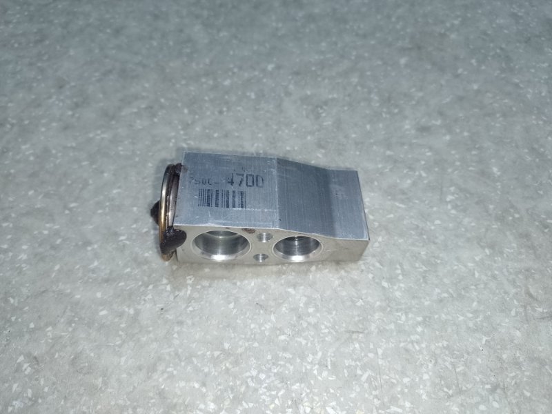 Клапан кондиционера TOYOTA CAMRY 55 14-17 2014 2.5 2ARFE 88515-02530 Б/У