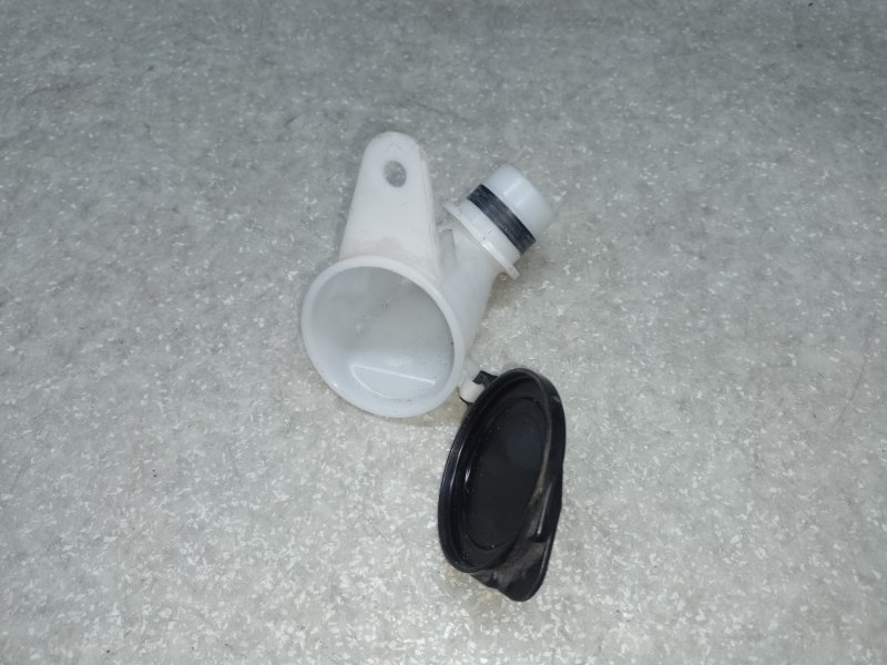 Горловина бачка стеклоомывателя TOYOTA CAMRY 70 17- 2019 2.5 A25AFKS 85301-06010 Б/У