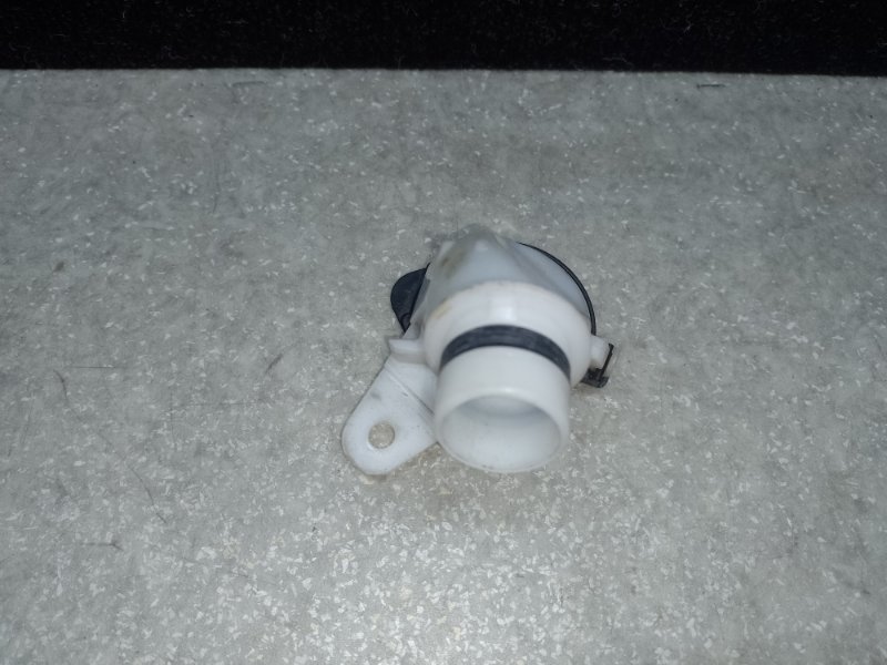 Горловина бачка стеклоомывателя TOYOTA CAMRY 70 17- 2.5 A25AFKS