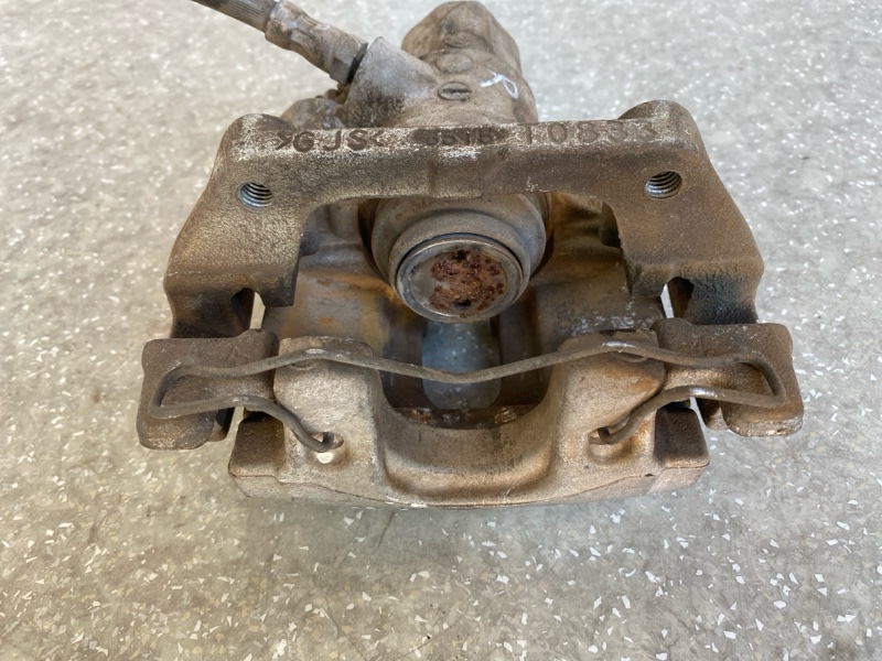 Суппорт тормозной задний правый FORD FOCUS 10-18 C20HDTX 2.0L EcoBoost