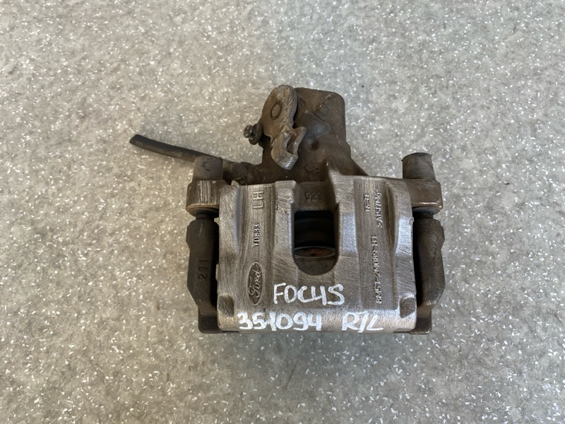 Суппорт тормозной задний левый FORD FOCUS 10-18 2016 C20HDTX 2.0L EcoBoost 8M5Z-2553-B Б/У