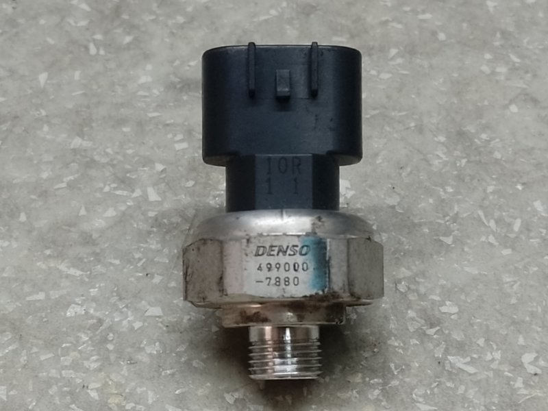 Датчик давления кондиционера TOYOTA CAMRY 55 14-17 2014 2.5 2ARFE 88719-33020 Б/У