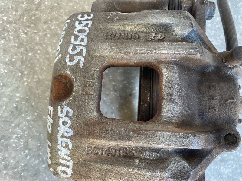 Суппорт тормозной передний правый SORENTO UM 14- 2015 2.4 G4KJ