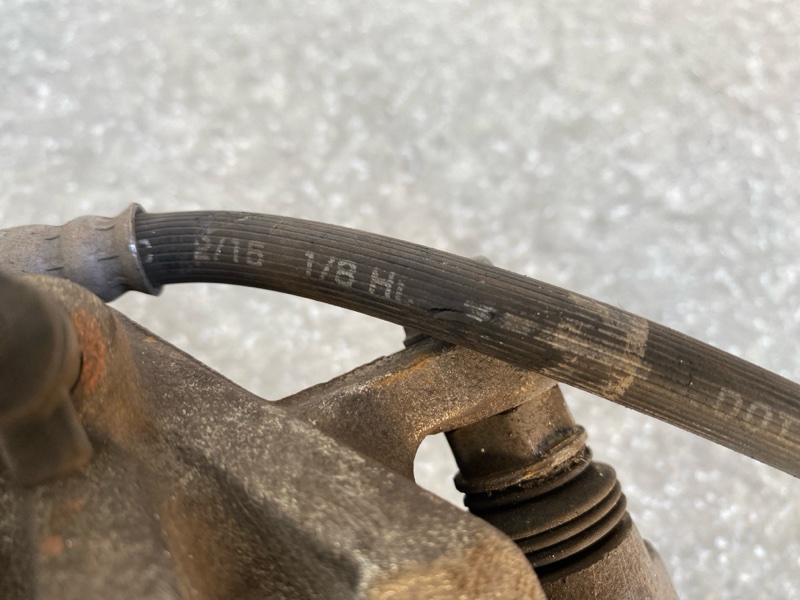 Суппорт тормозной передний левый SORENTO UM 14- 2015 2.4 G4KJ