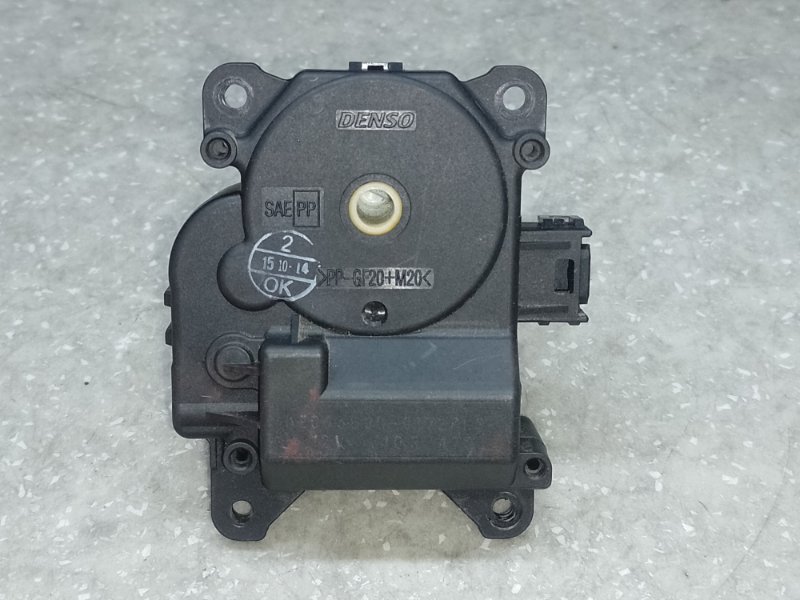 Моторчик заслонки печки TOYOTA CAMRY 55 14-17 2014 2.5 2ARFE 87106-06290 Б/У