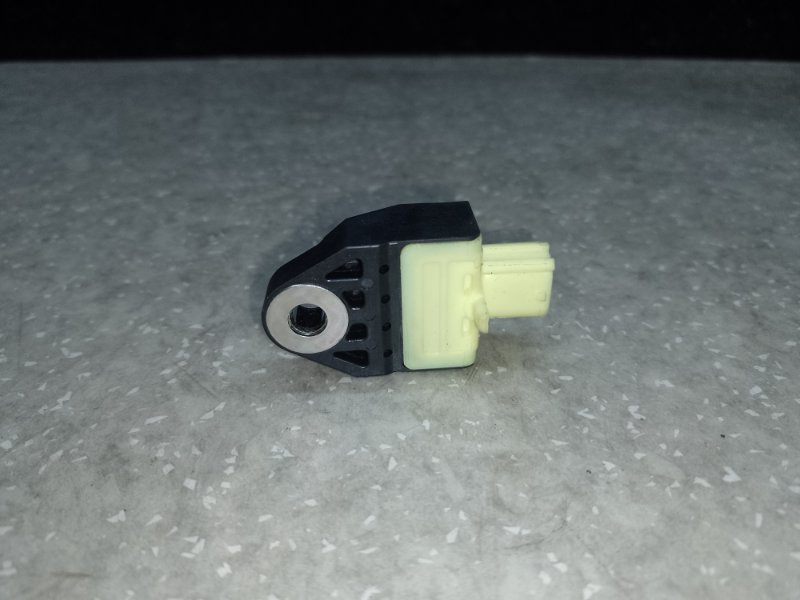 Датчик удара передний TOYOTA CAMRY 55 14-17 2.5 2ARFE