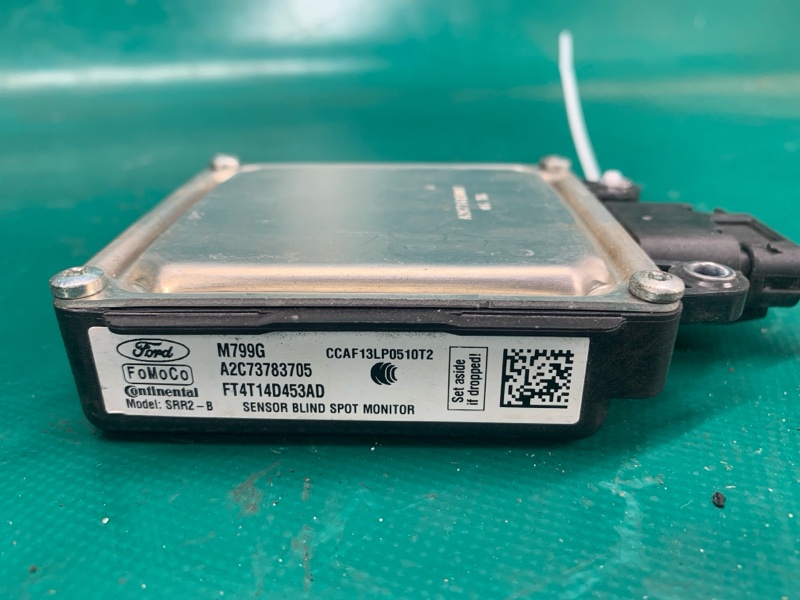 Датчик слепых зон задний правый MKX 16-18 2016 3.7 C37PDED