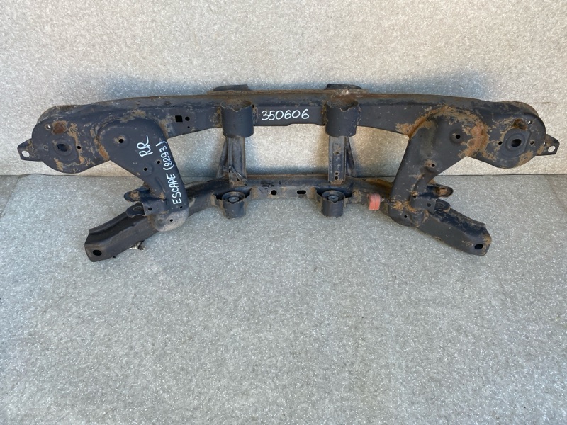 Балка задней подвески FORD ESCAPE 12-19 2014 T20HDTX CV6Z-5035-N Б/У